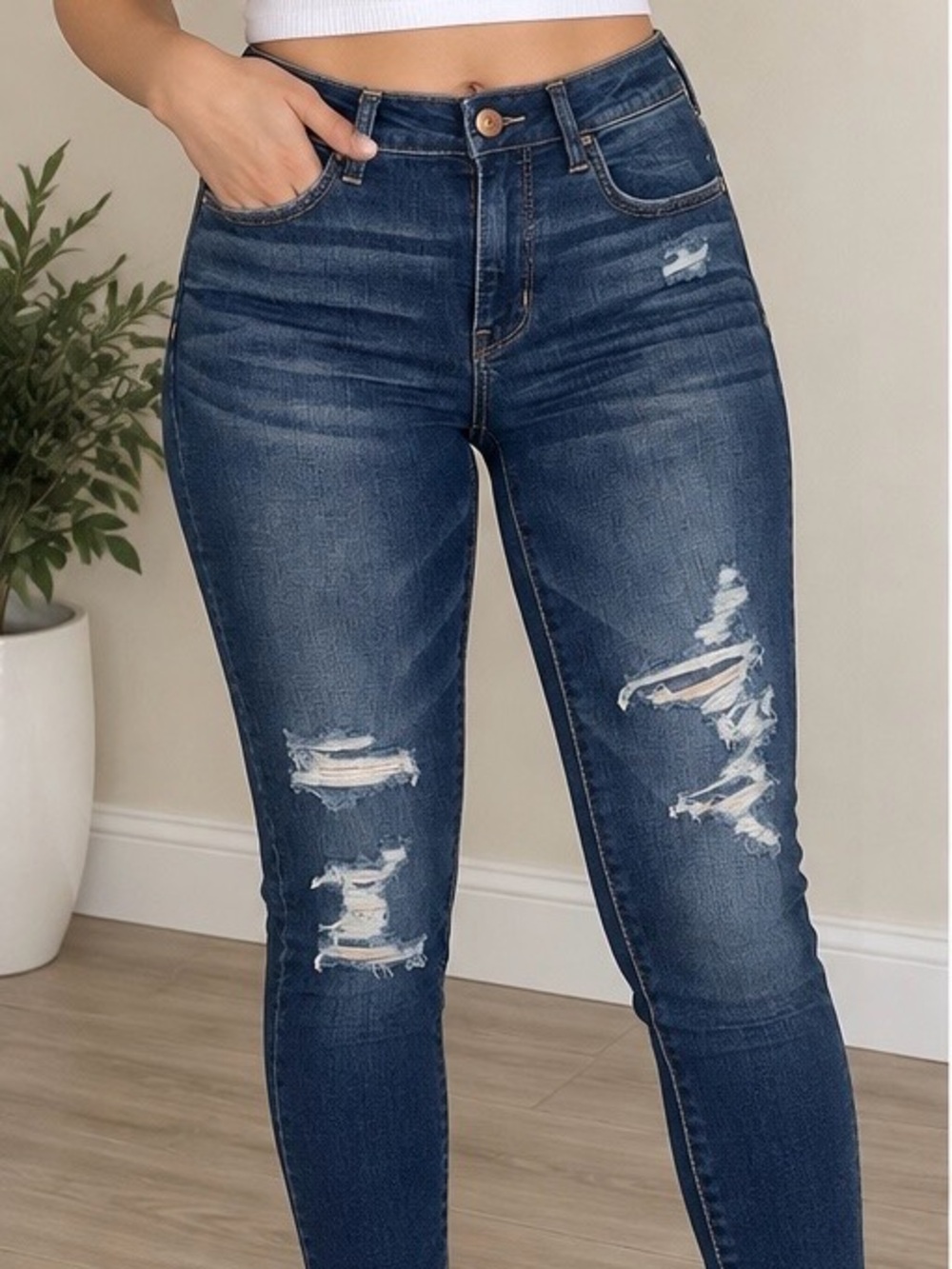 American Eagle Size 6 Long Distressed Skinny Jeans – New Without Tags